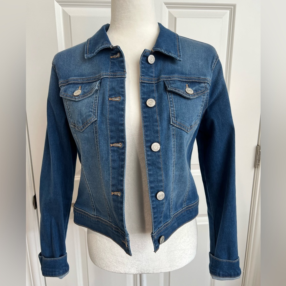 Women’s crop Jean jacket size m wax jeans